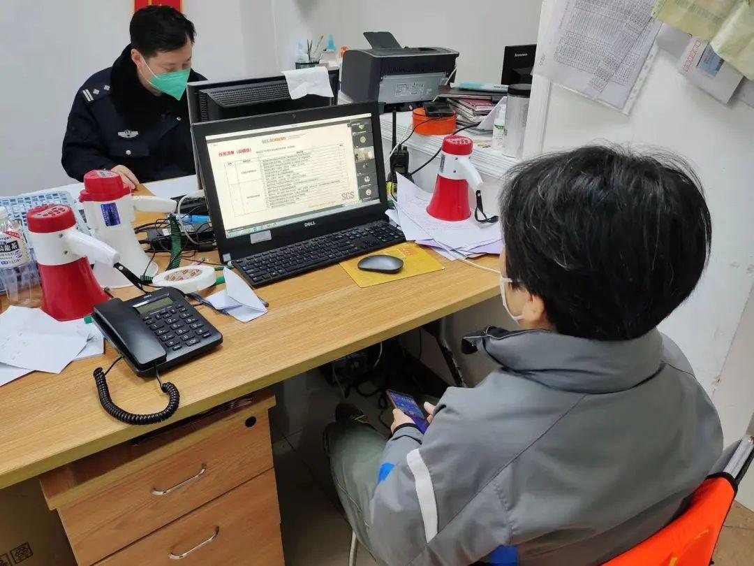 小山俩坐青山绿指什么生肖、警惕虚假宣传-全面释义、构建解答解释落实